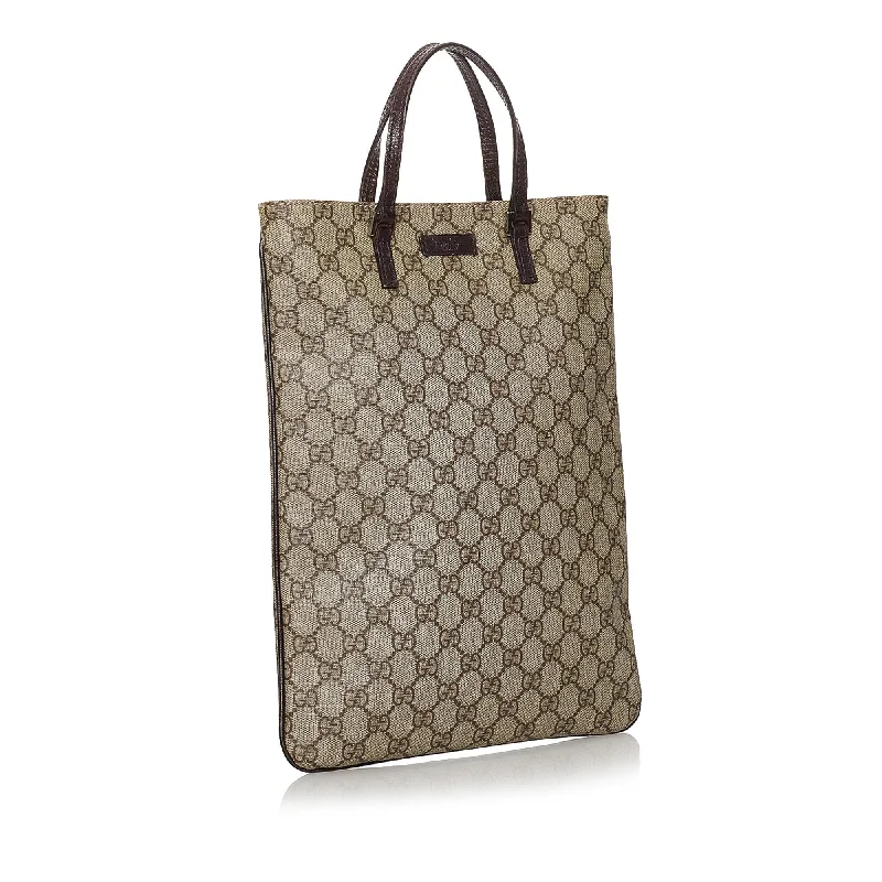 Vegan leather handbagsGucci GG Supreme Tote Bag (30183)