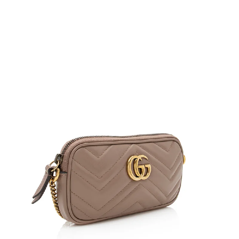 Best bags for photographersGucci Matelasse Leather GG Marmont East West Mini Bag (SHF-19218)