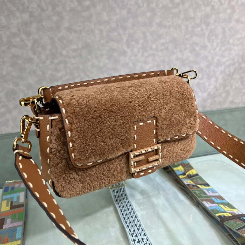 High-quality leather messenger bagsFendi Luxury Bag - FED - 270