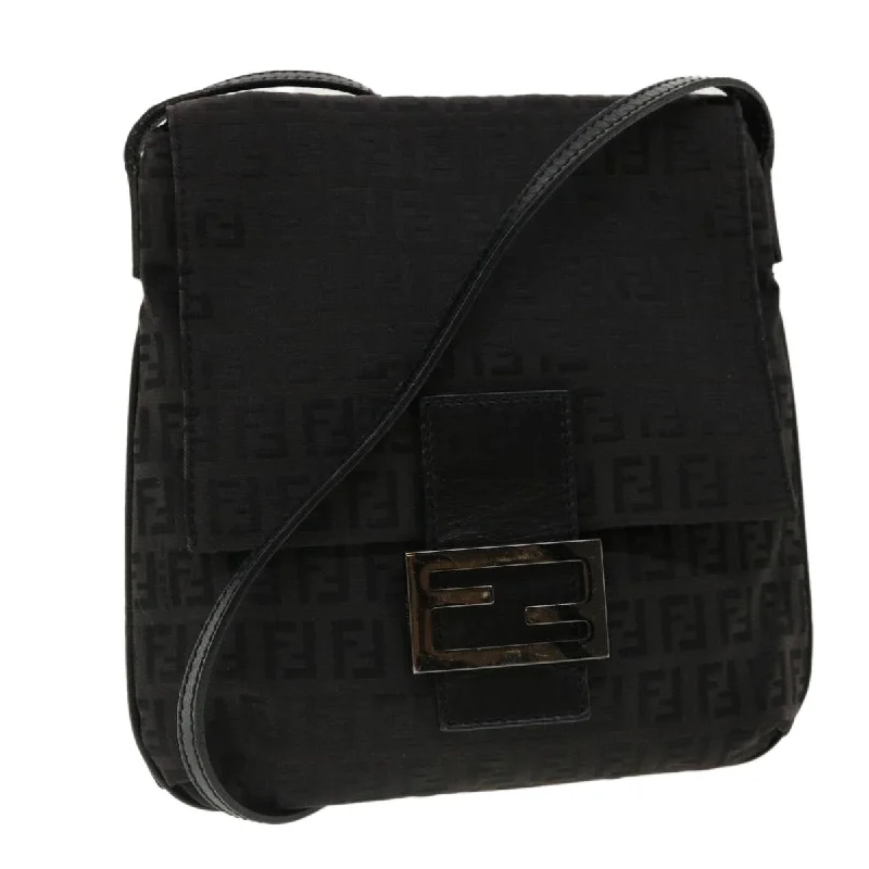 Vintage-inspired handbagsFENDI Zucchino Canvas Mamma Baguette Shoulder Bag Black  rd3006