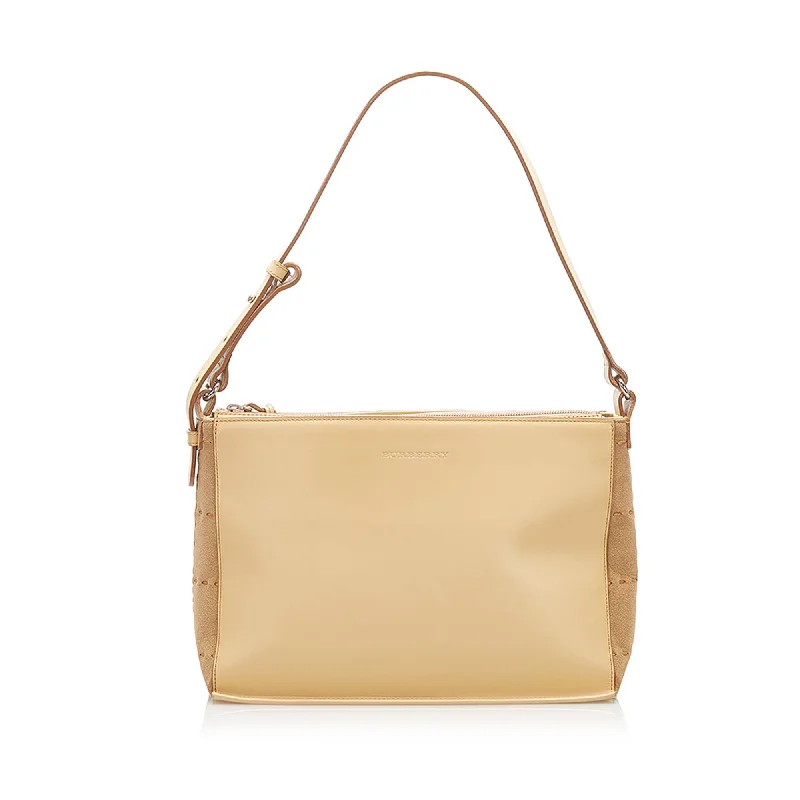 Best bags for weekend getawaysBurberry Leather Shoulder Bag (SHG-15795)