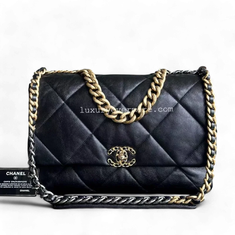 Luxury handbags 2025Chanel 19 Bag Maxi - C19 Quilted Goatskin Black 19Bag Two-tone Golden Hardware Series 29