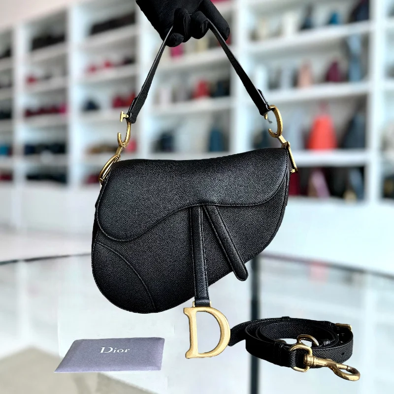 Vintage-inspired handbags*New Version with Strap* Dior Saddle Medium Grained Calfskin Black Golden Hardware